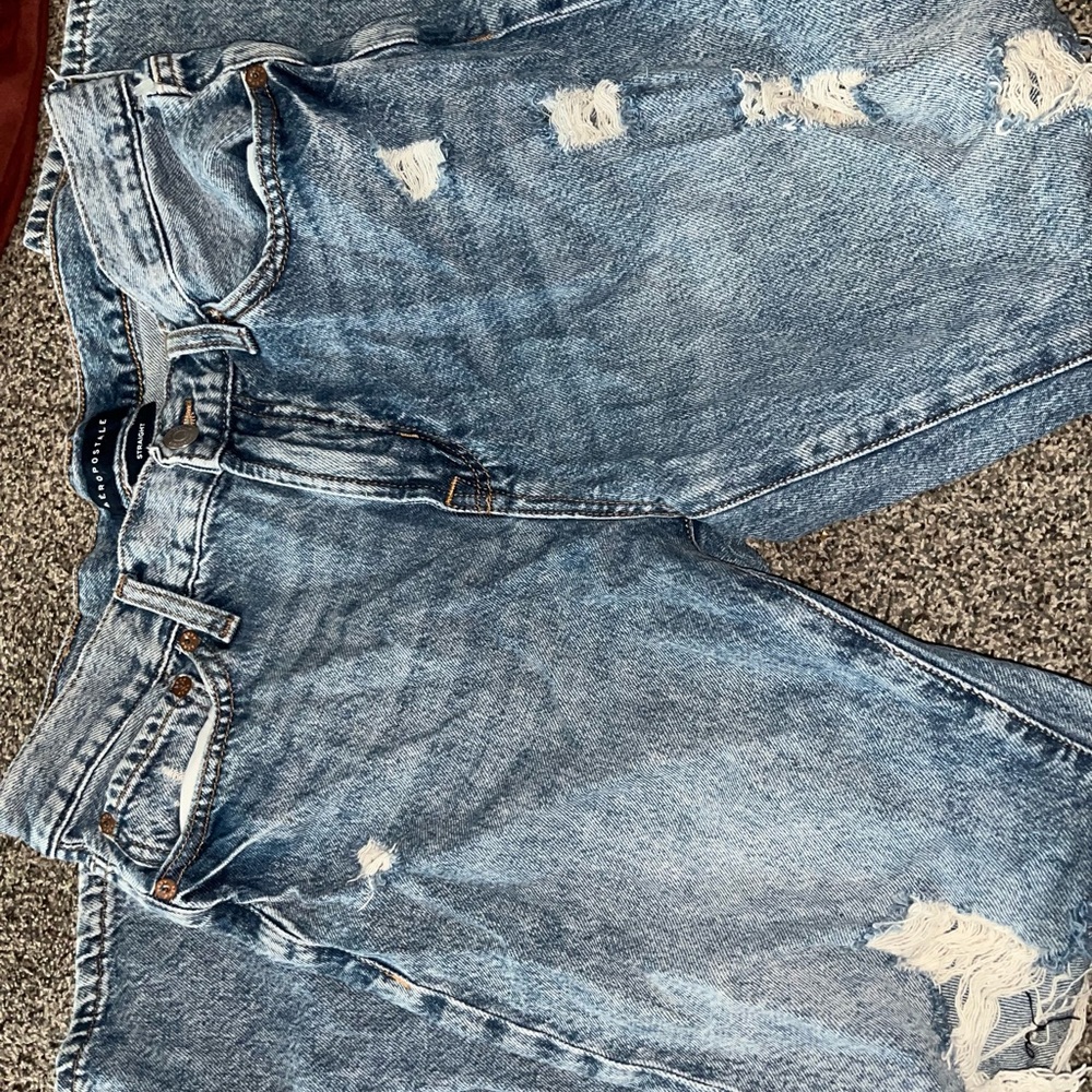 Classic Distressed Light Blue women’s Jeans